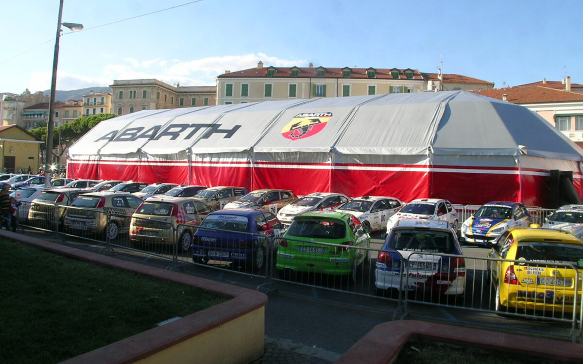 Abside ad arco per roadshow Abarth