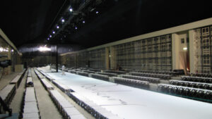 Palco centrale con rivestimento personalizzato sfilata di moda - Milano