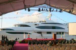 Palco modulare installato per inaugurazione yacht - Genova