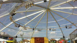 Struttura in americana di forma circolare per appendimenti service audio luci maxi discoteca Milano Latin Festival