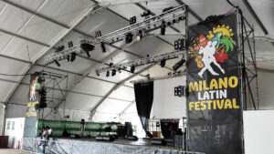 Torri layher e ring di americane per luci e audio Milano Latin Festival